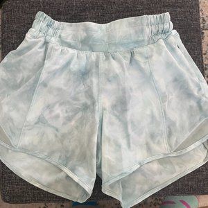 lulu lemon Hotty Hot 4" Shorts Size 4